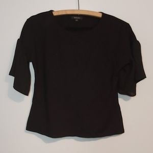 Dressy blouse with flowy short sleeve